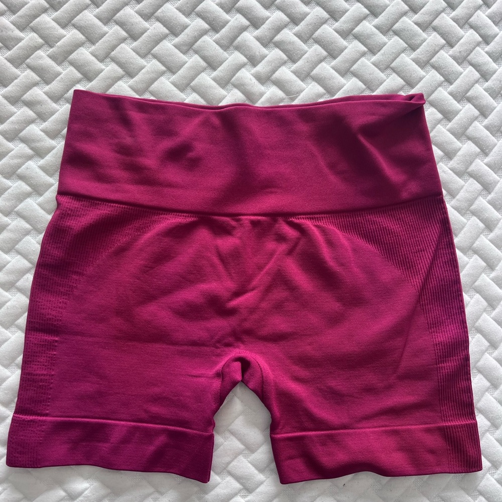 NWOT | SET Active Seamless High-Waist Bike Shorts - Magenta, Size M